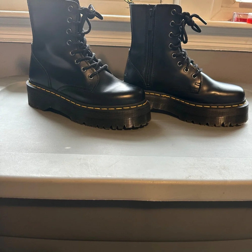DR.Martens Jardon Boot Black Lace up & zip side Women's 8 - Picture 2 of 8